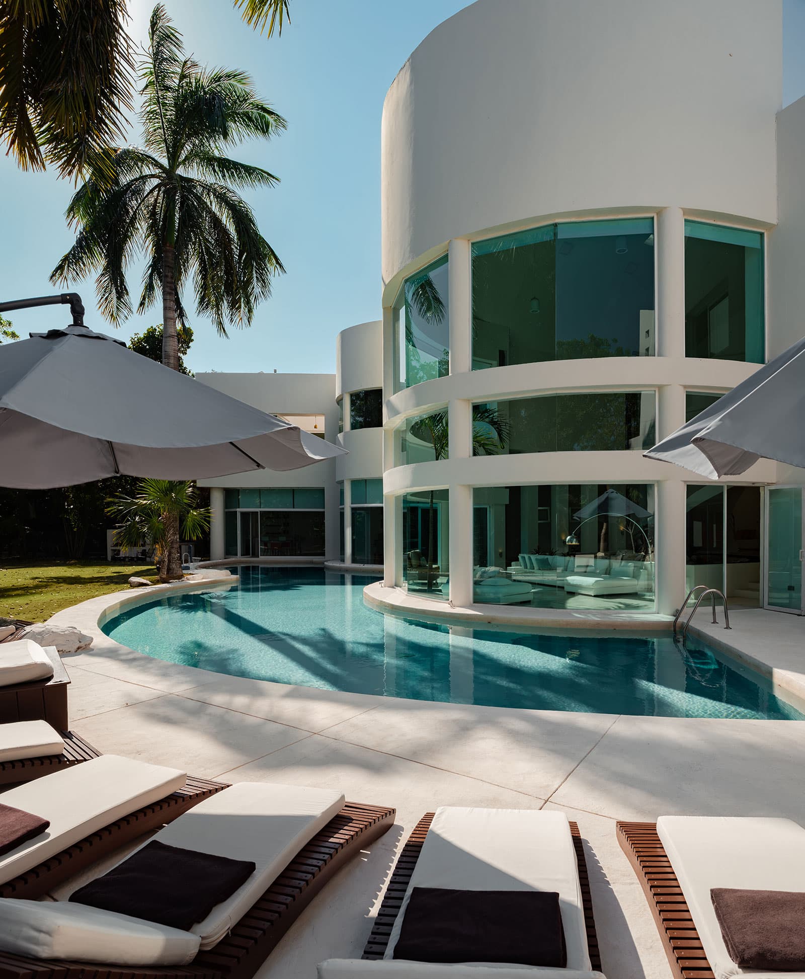 Villa Aqua