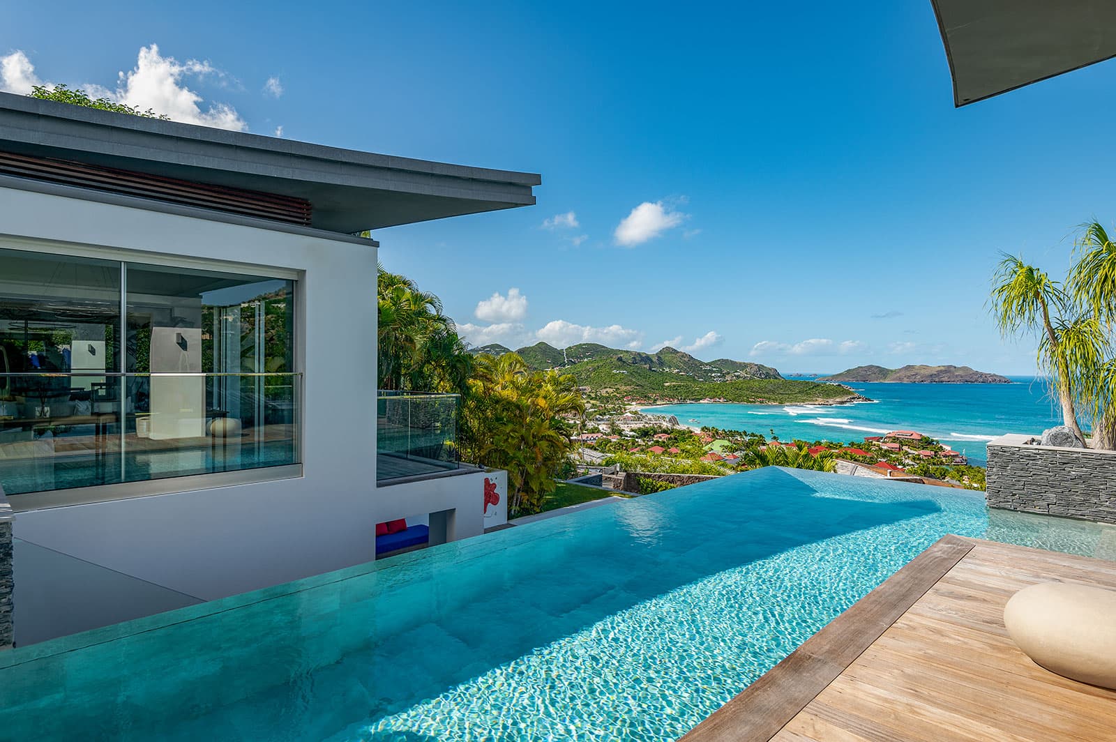 Villa Wings