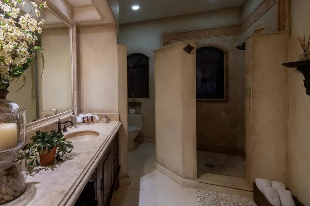 Bathroom 4 · 37-bathroom-4-villa-maria