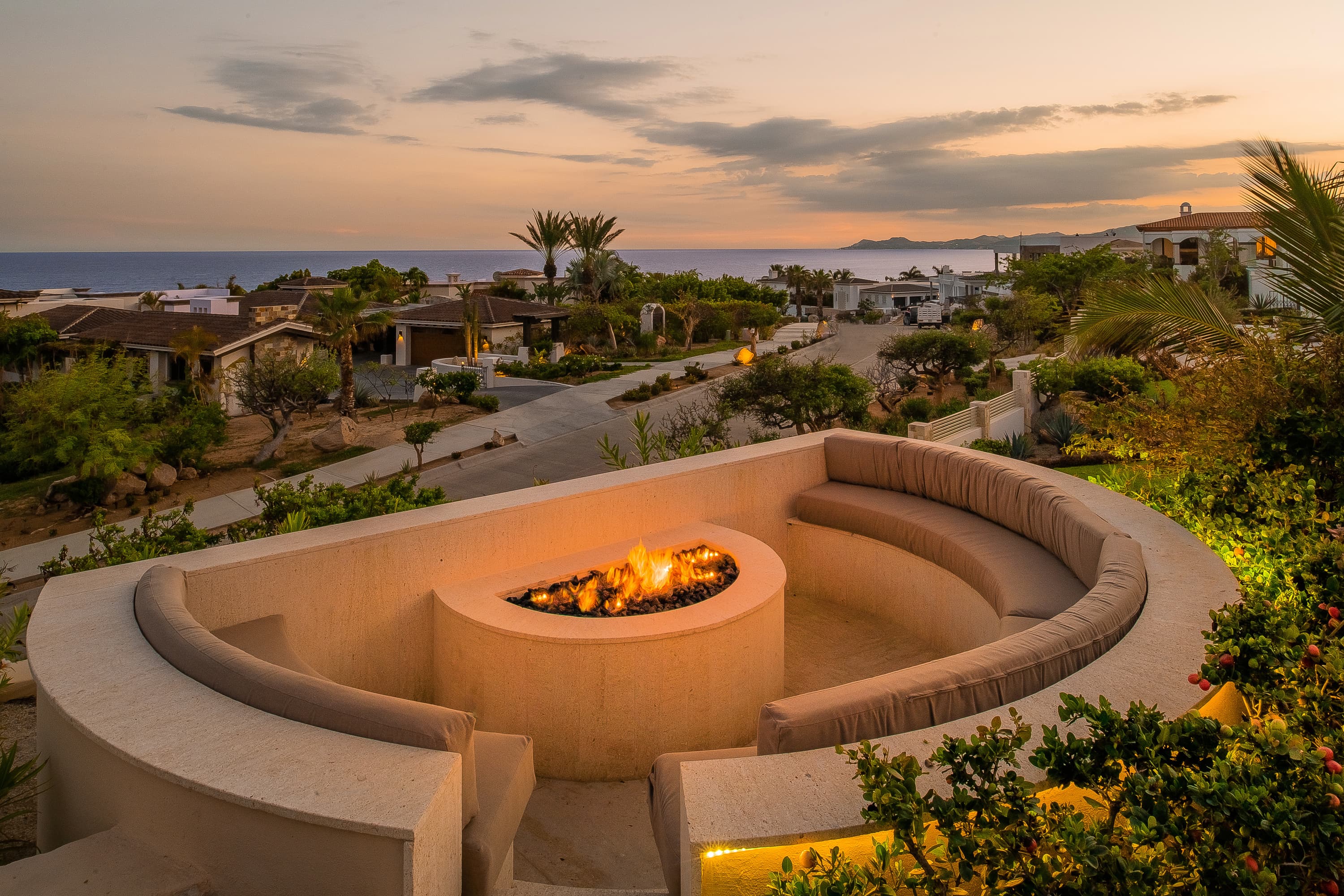 Saguaro- 64 Fire pit