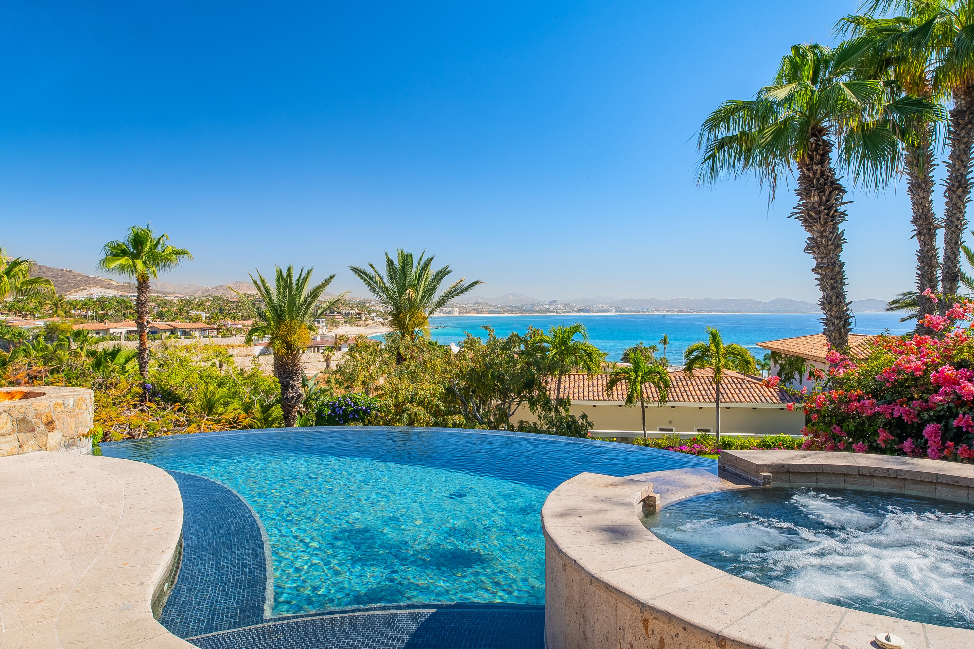 Bella 32 - Pool & Hot Tub view