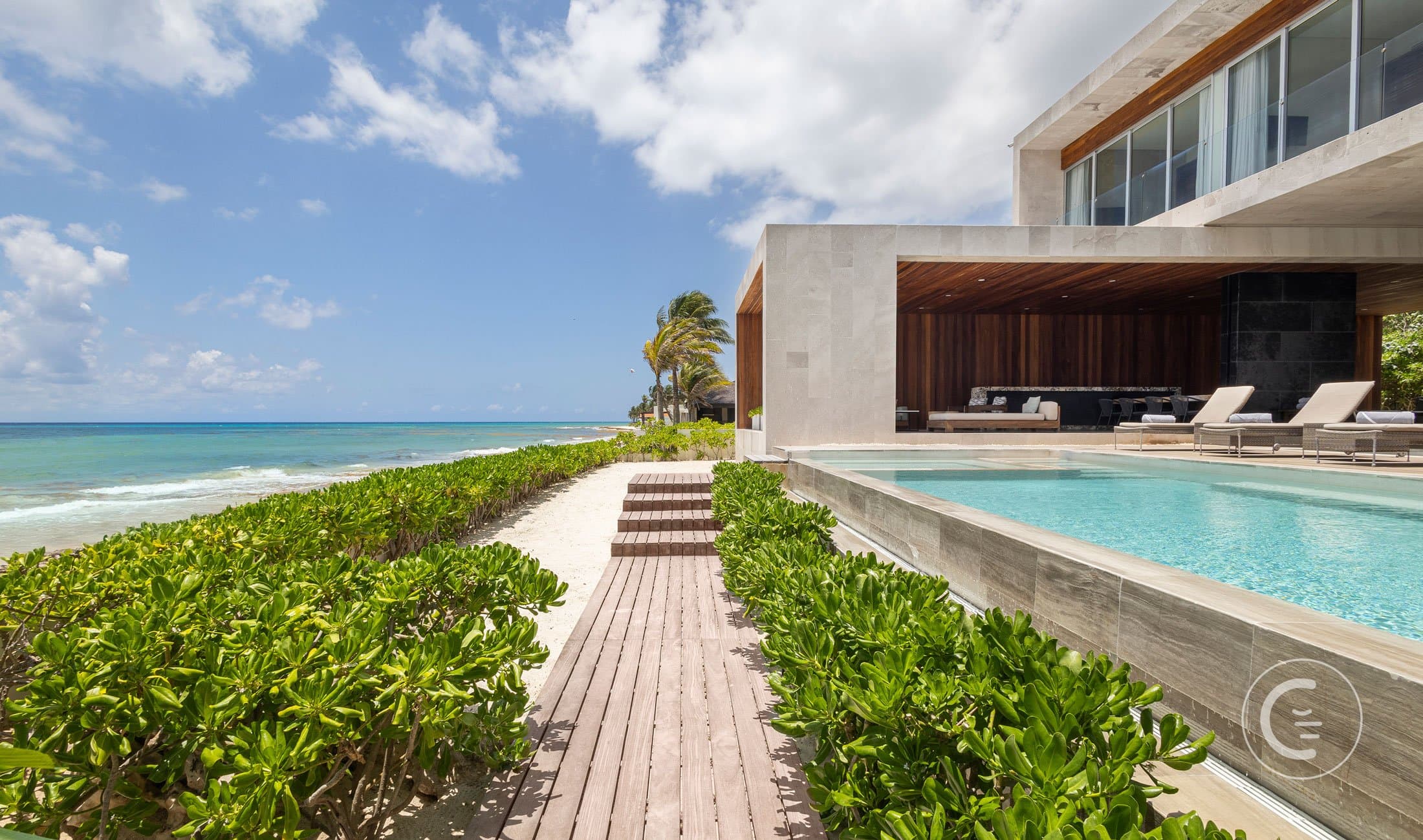 Alejandrina · Villa frente al mar con alberca privada y rooftop en Playacar, Playa del Carmen