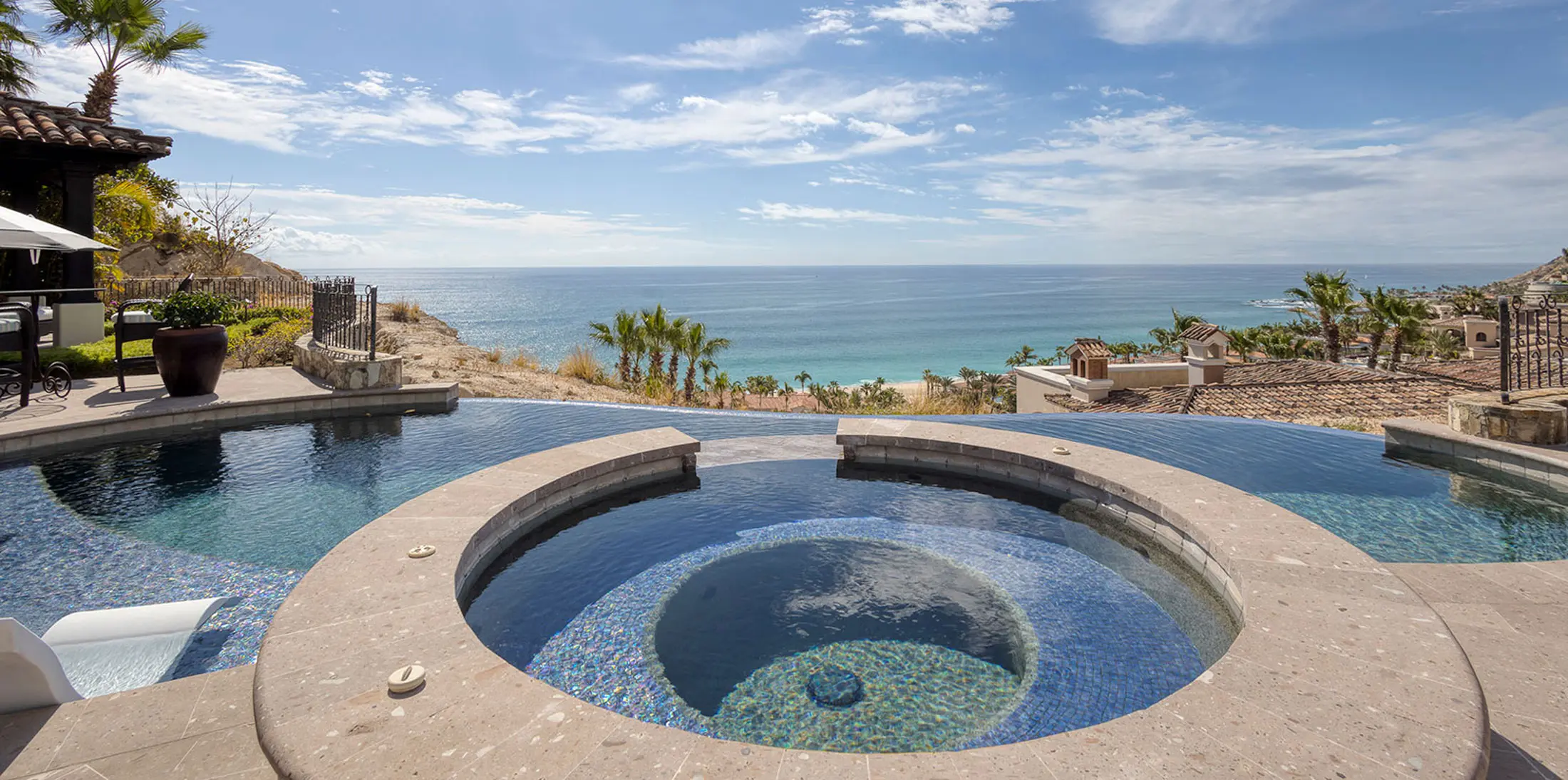 Baliza Dorada · Villa con vista al mar con alberca infinity y jacuzzi en Palmilla, Los Cabos