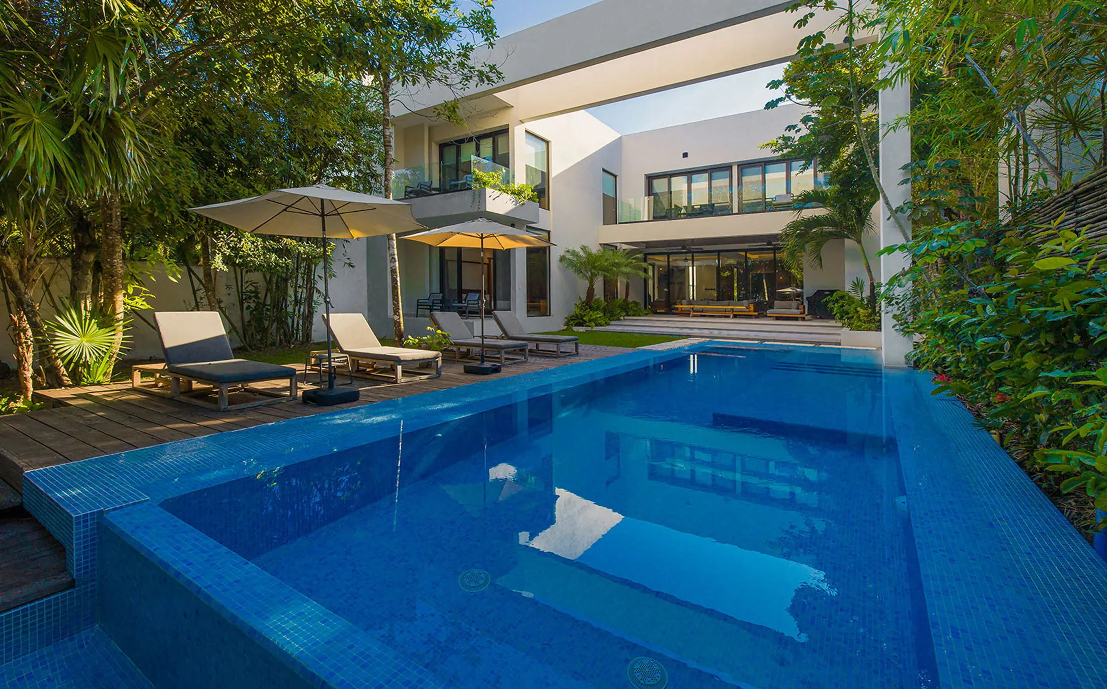 Frangipani · Villa with infinity pool in Cozumel