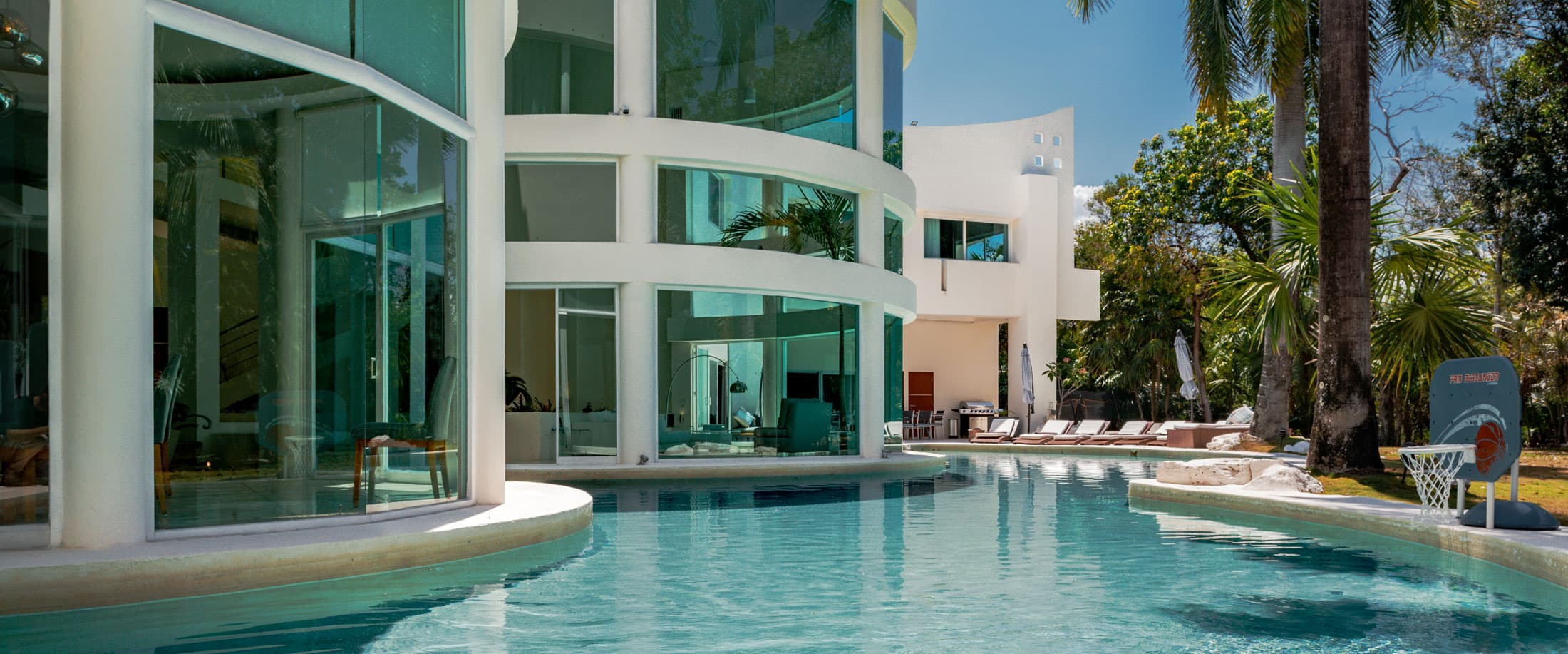 Jaspe · Villa with private pool and jacuzzi in Playacar, Playa del Carmen