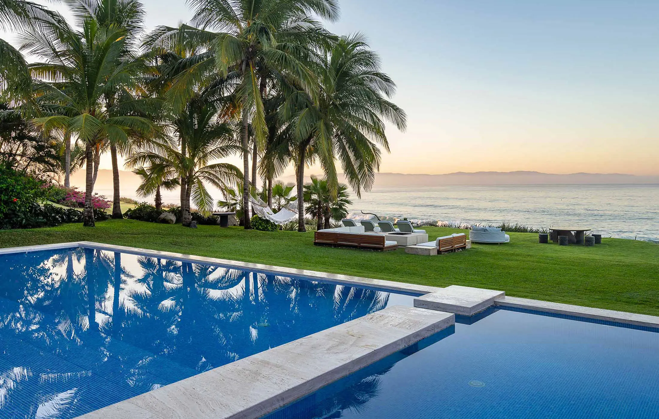 Levante Vivo · Beachfront Villa with private pool and jacuzzi in Punta Mita