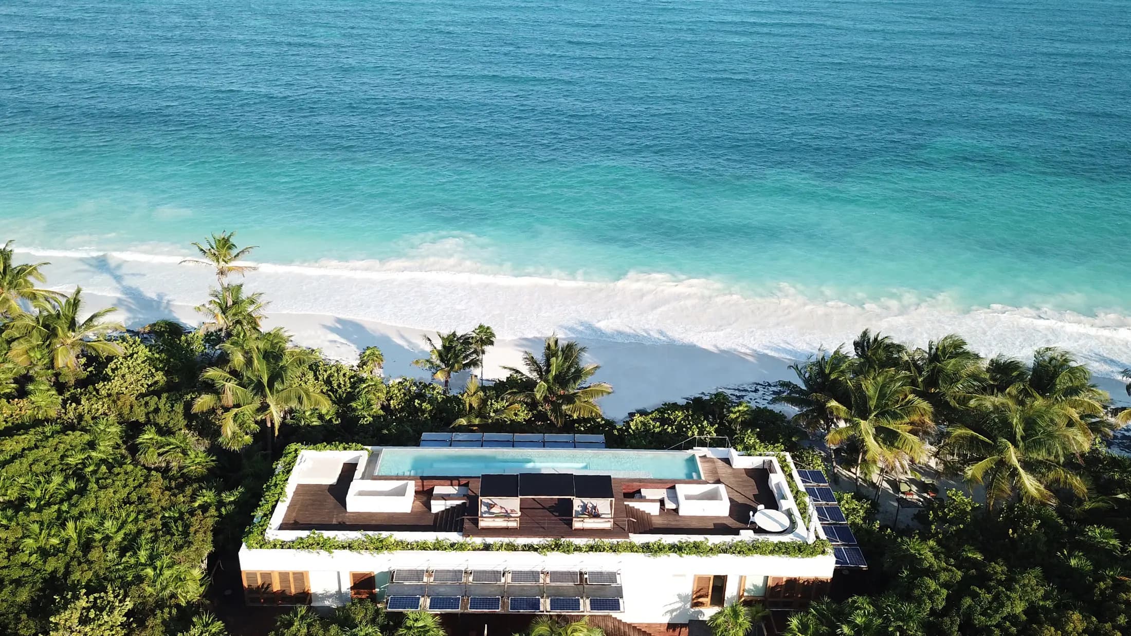 Muyil · Beachfront House with private pool and rooftop in Tulum for 12