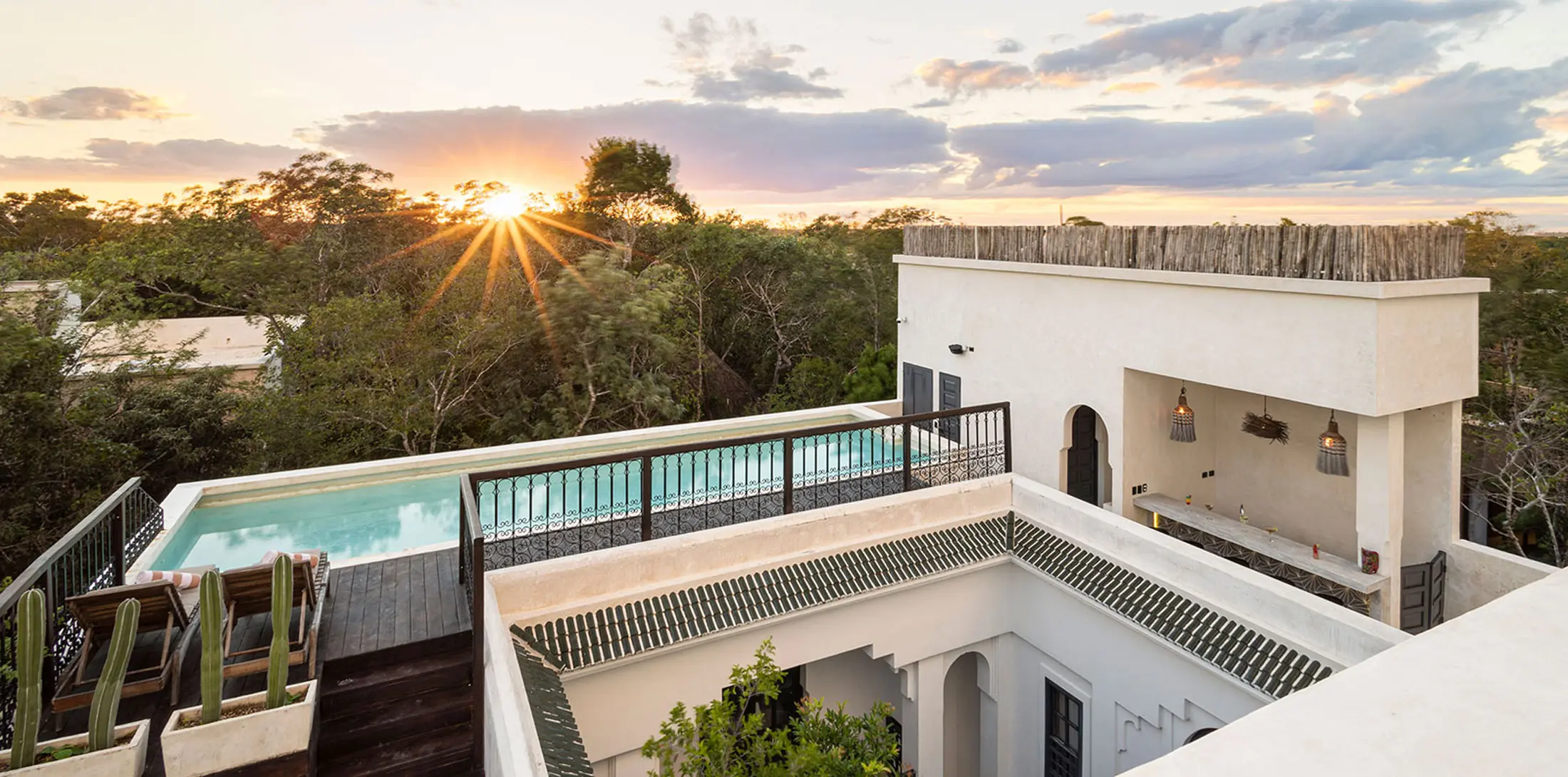 Nereida · Villa en la selva con alberca privada diseño moderno en Tulum, con jacuzzi