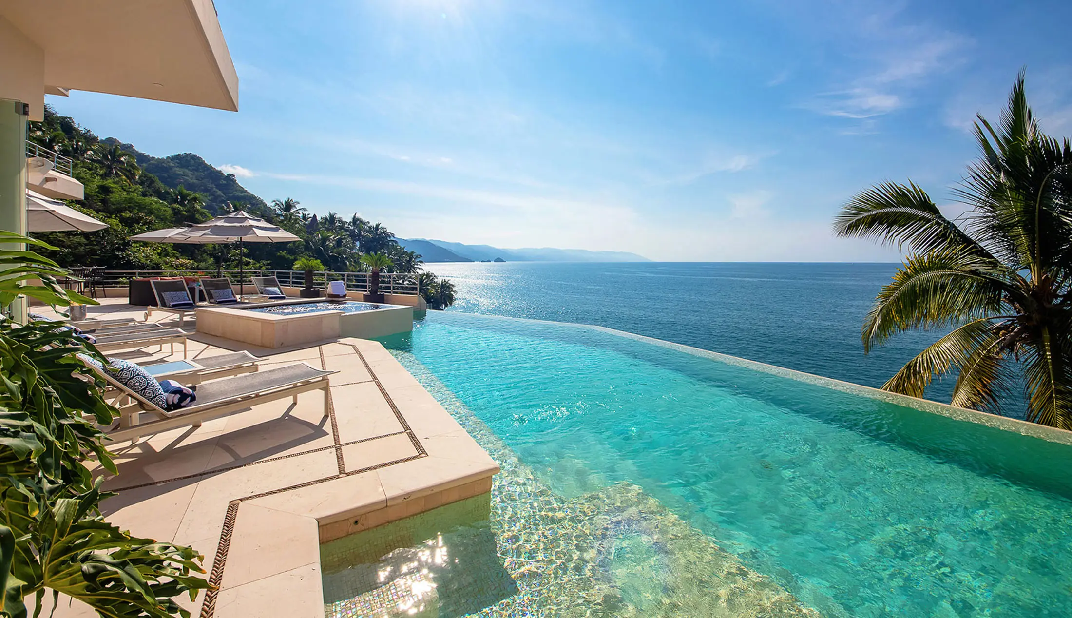 Ocaso Grande · Villa frente al mar en Conchas Chinas, Puerto Vallarta