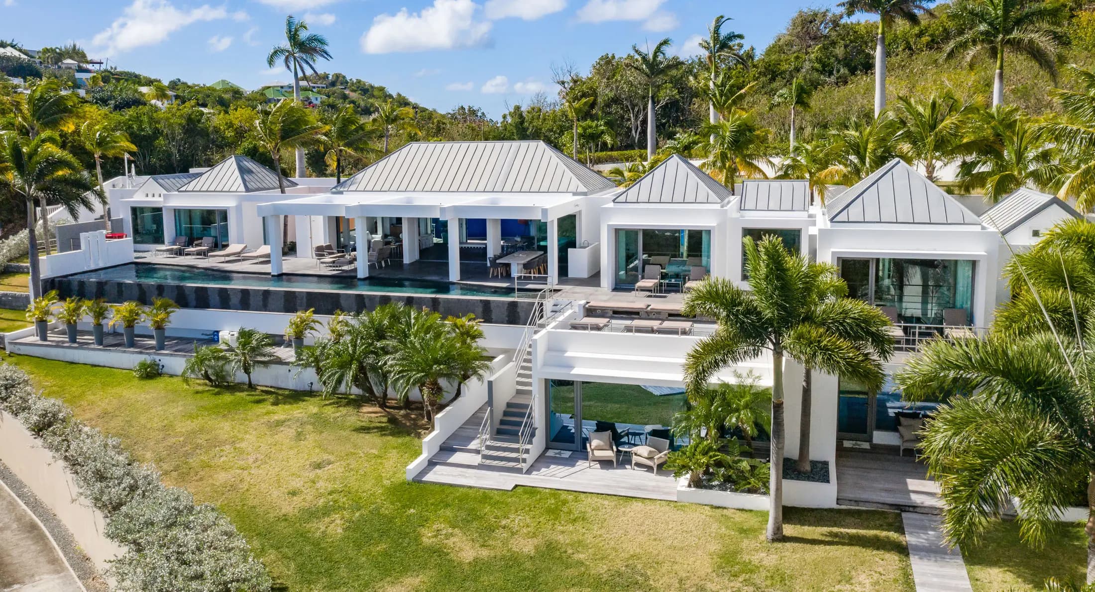 Orión Bello · Ocean-view Villa with infinity pool and spa in St. Barths