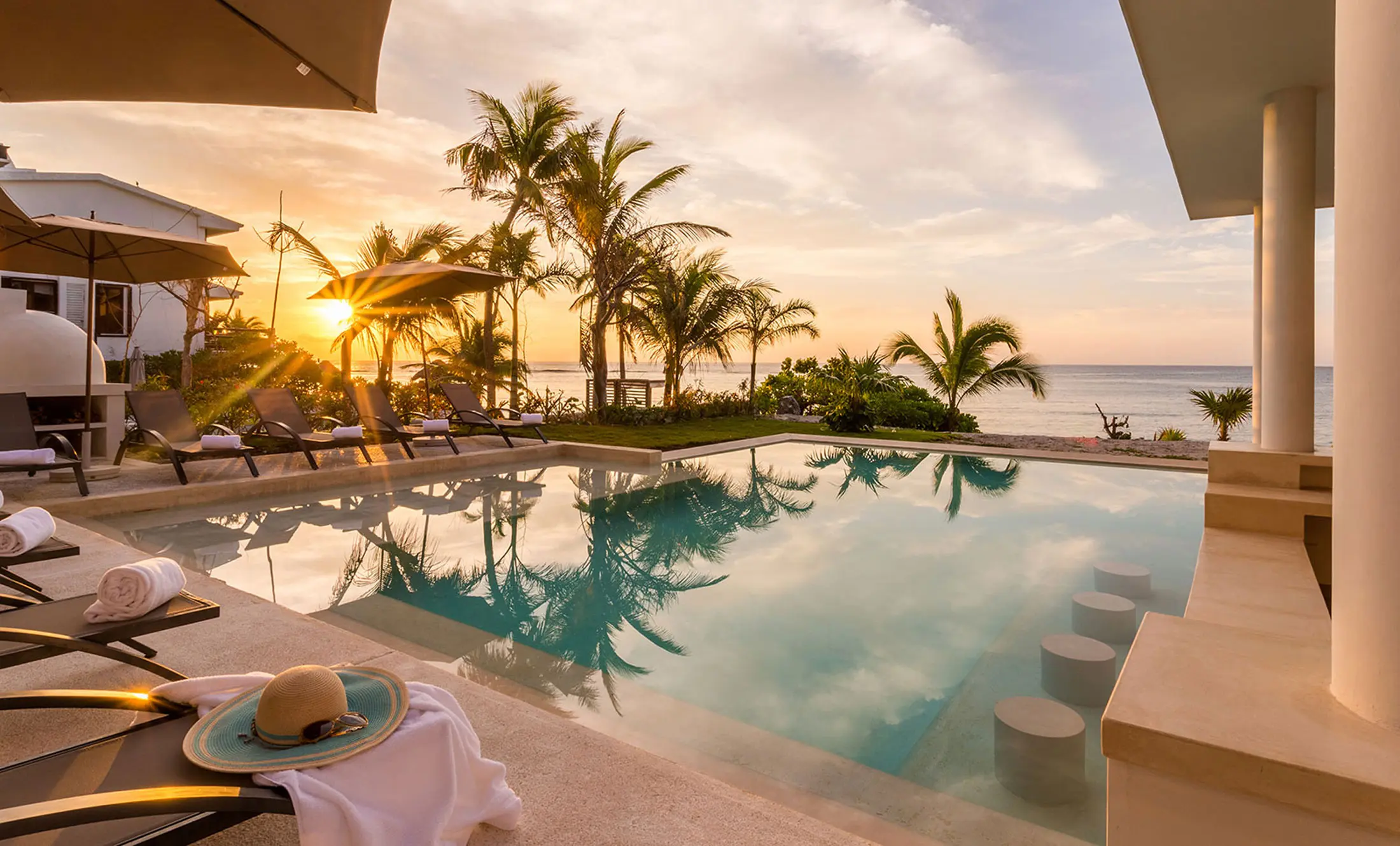 Sian · Beachfront Villa with private pool in Akumal