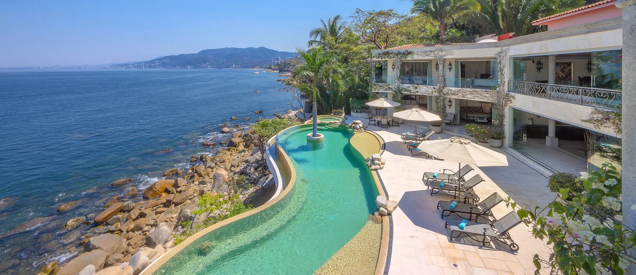 Tulipán Alto · Villa frente al mar con alberca infinity en Puerto Vallarta