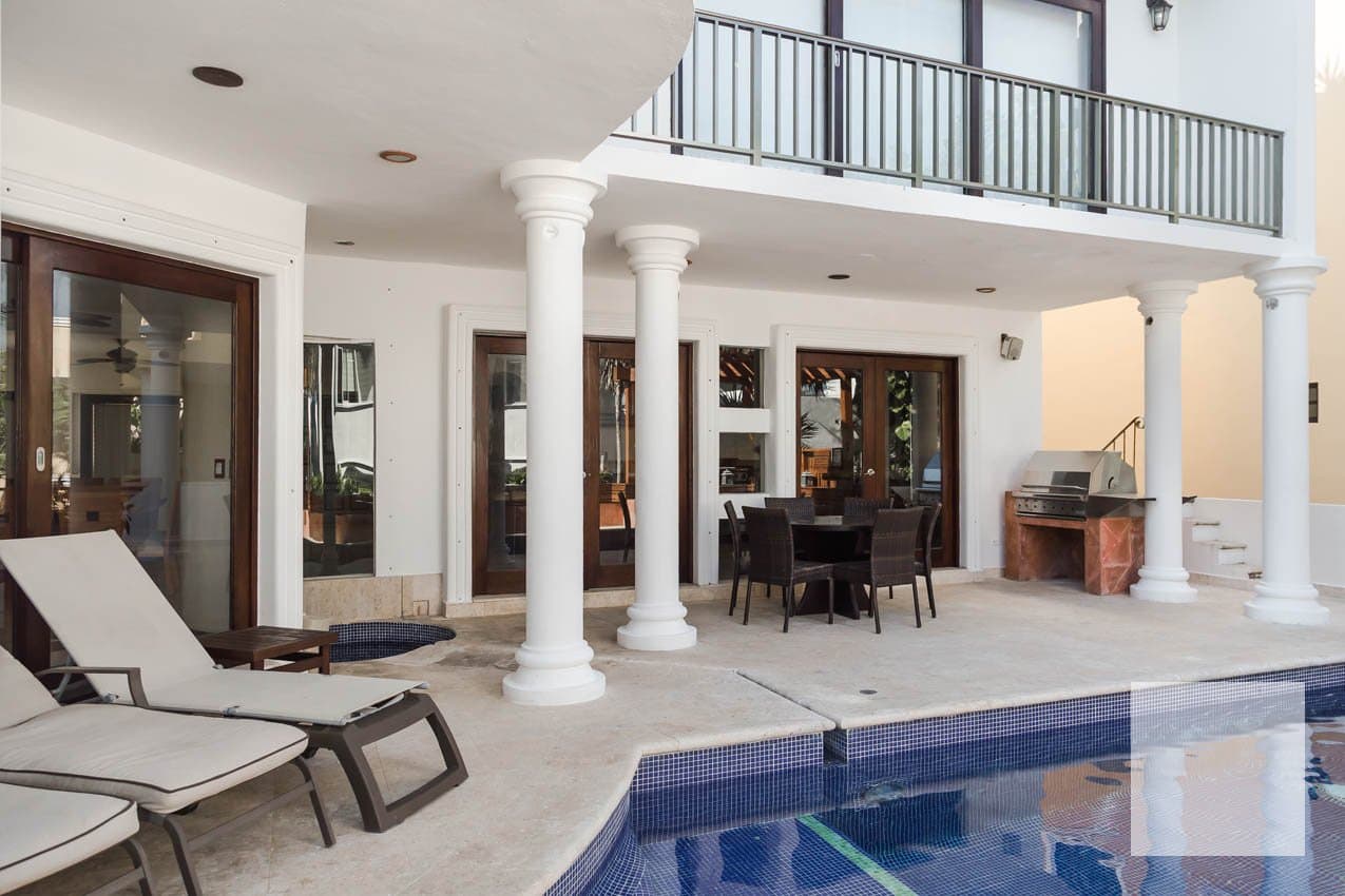 Playa del Carmen Guide: Where to Stay & the Best Villas